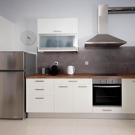Twin Lofts Ταξιαρχών, A Kalamatastay Property Dış mekan fotoğraf