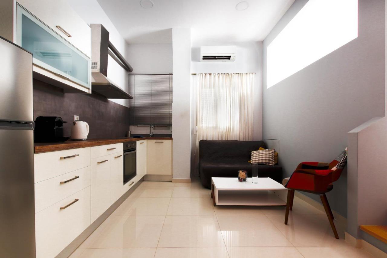 Twin Lofts Ταξιαρχών, A Kalamatastay Property Dış mekan fotoğraf
